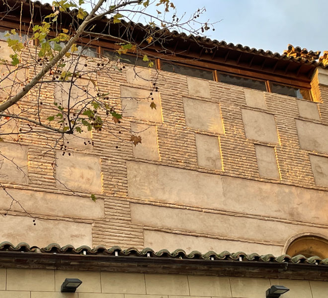 foto detalle plafonados de fachada en mortero